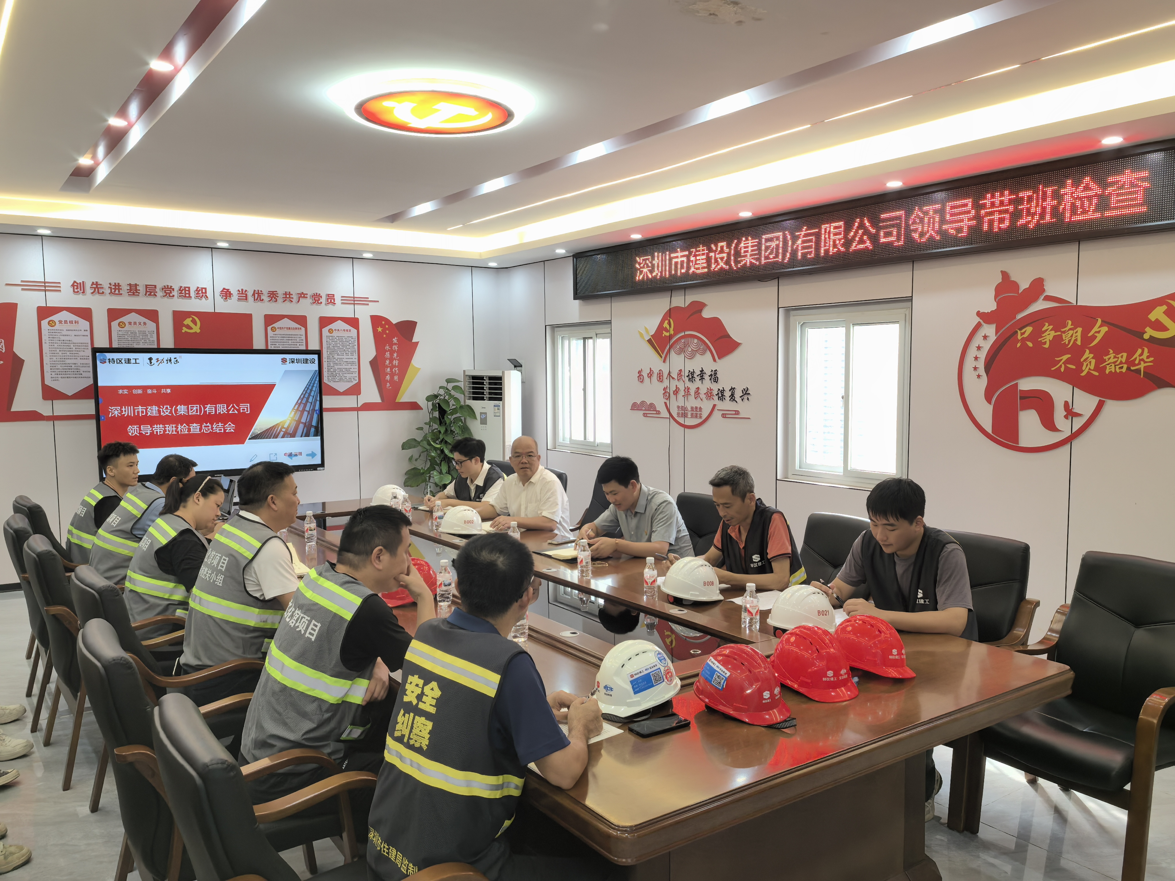 郭龙.jpg 郭龙.jpg