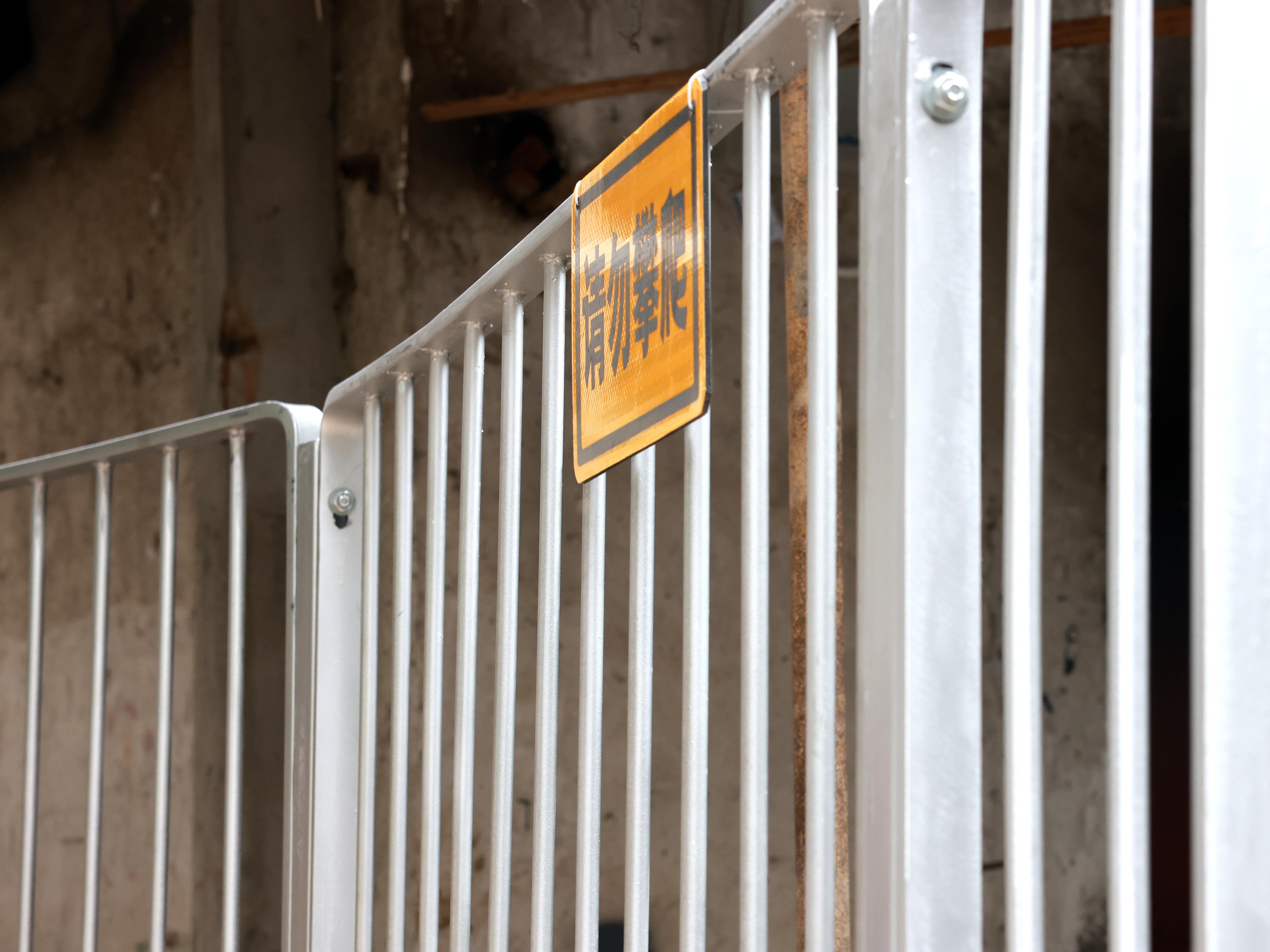 请勿攀爬 (2).JPG