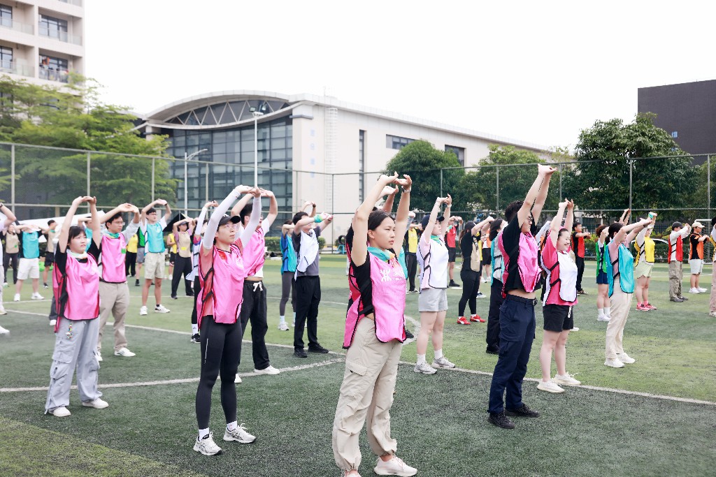 八段锦.jpg 八段锦.jpg